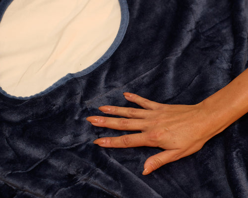 Load image 1 in gallery view. The Hunny Blanket™