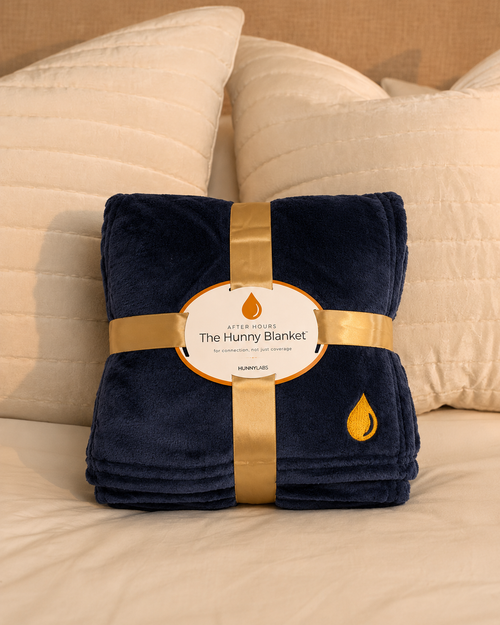 Load image 1 in gallery view. The Hunny Blanket™