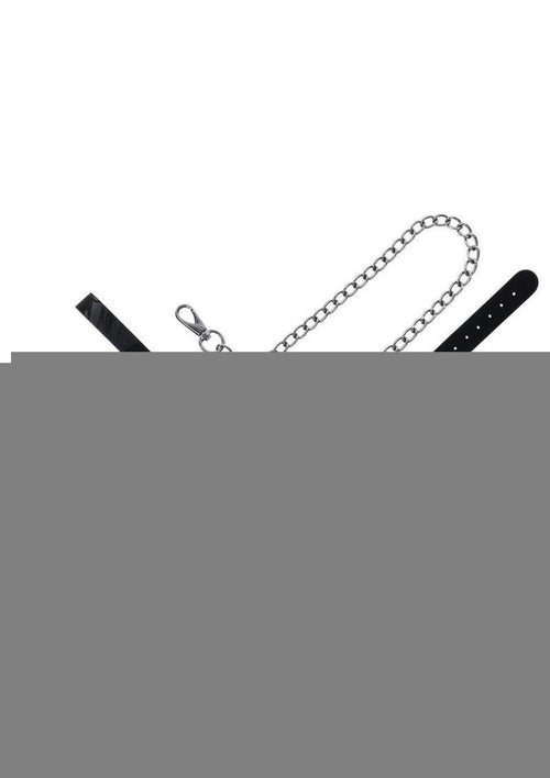Load image 1 in gallery view. Velvet Noir Collar and Leash Sportsheets