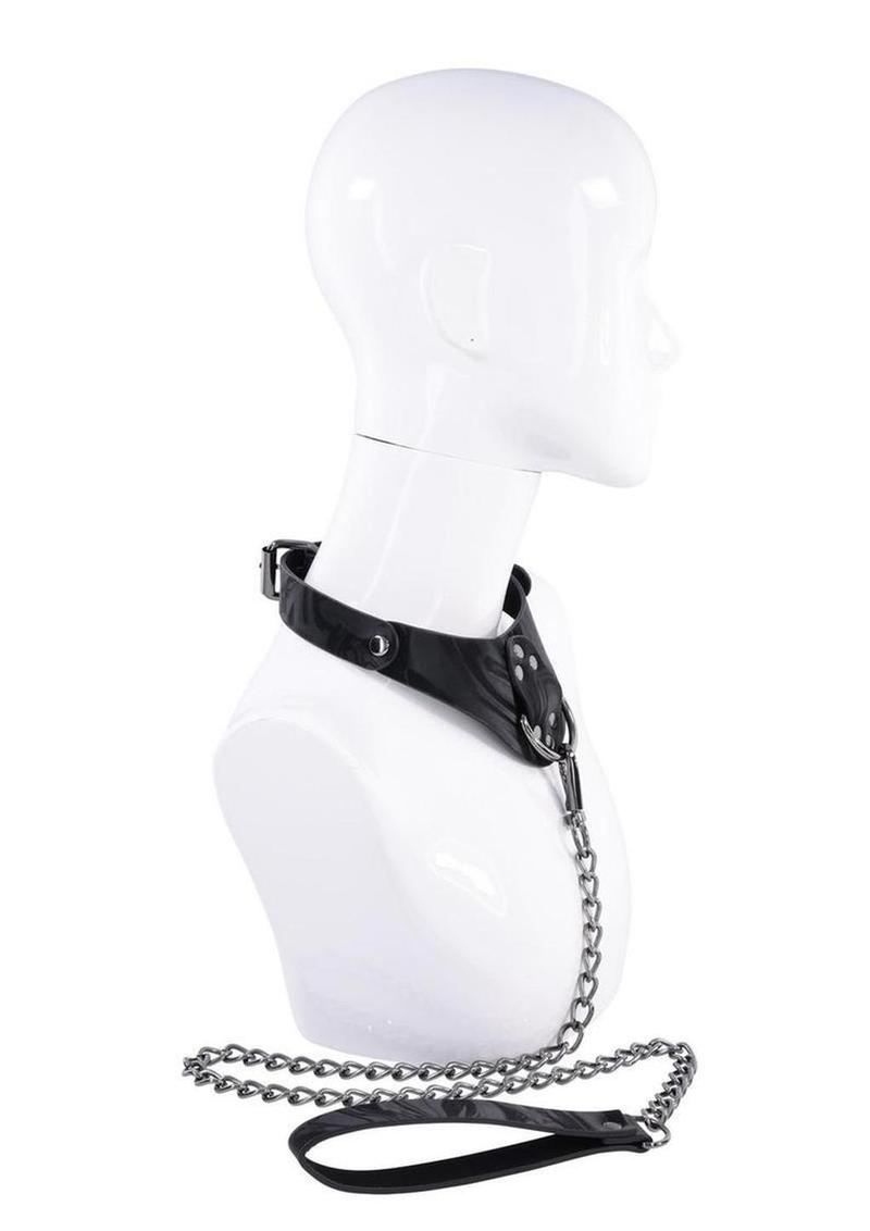 Velvet Noir Collar and Leash Sportsheets